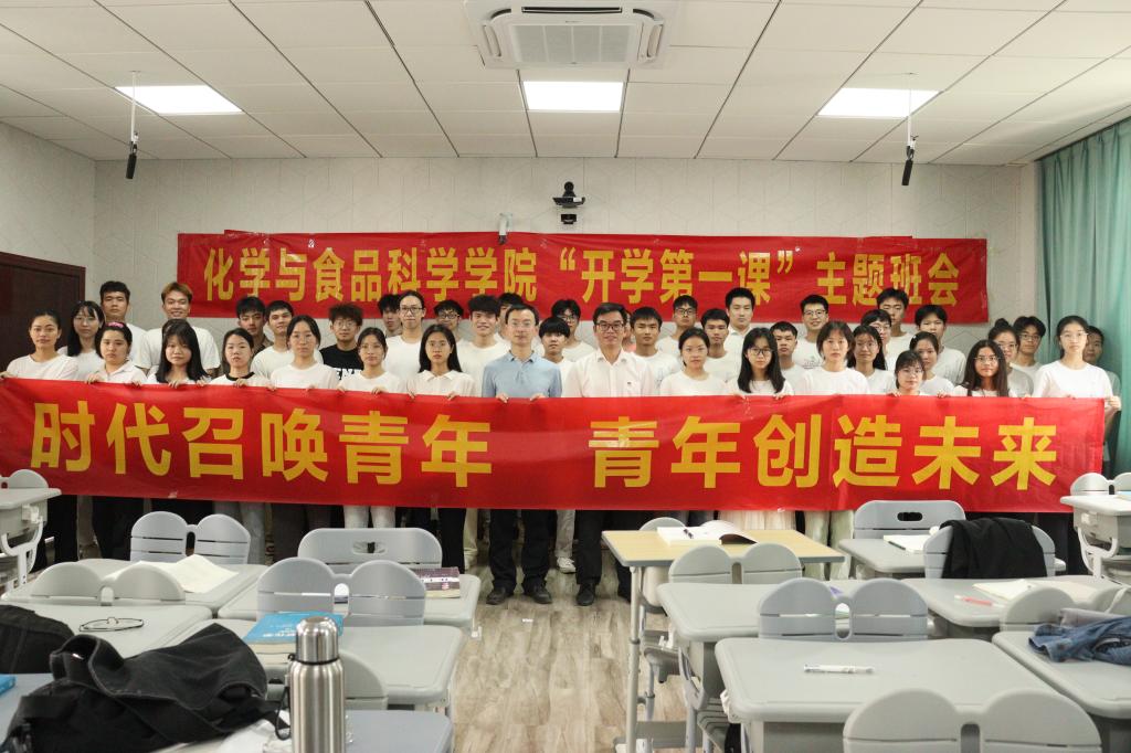 医生掀开奶罩边躁边狠狠躁视频