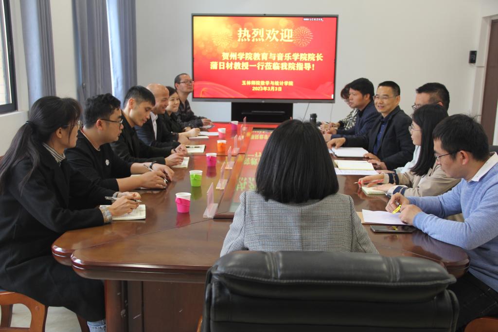 医生掀开奶罩边躁边狠狠躁视频