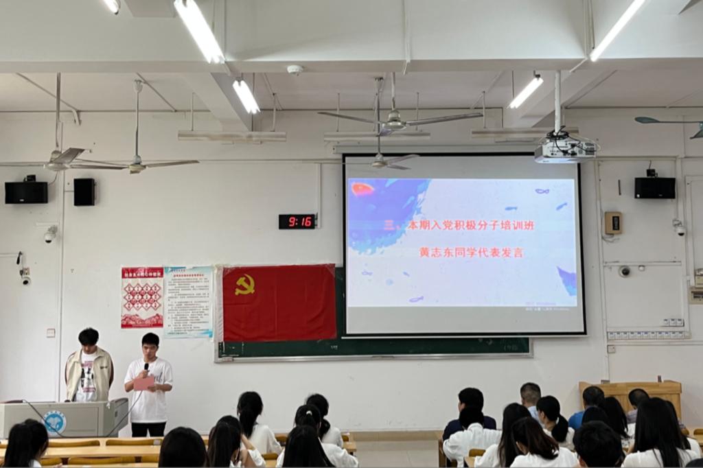 医生掀开奶罩边躁边狠狠躁视频