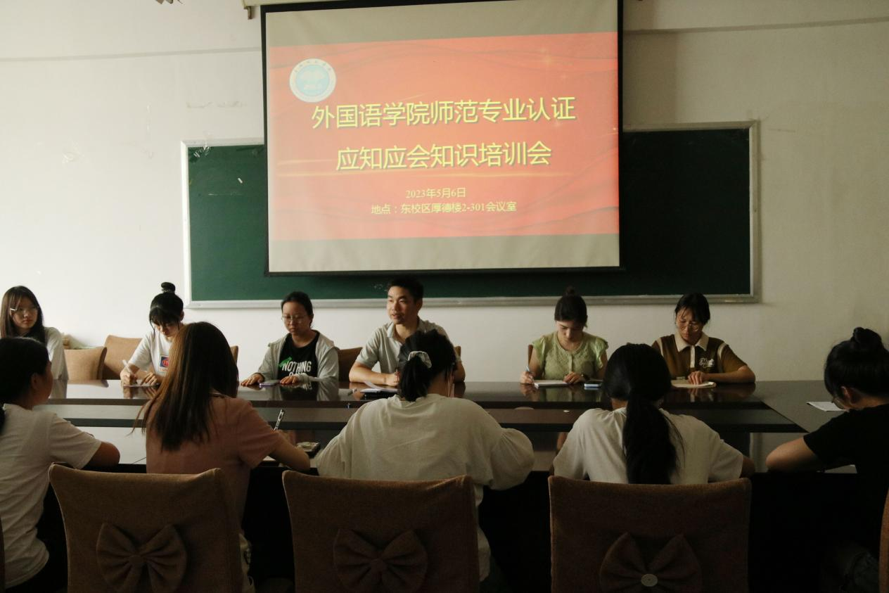 医生掀开奶罩边躁边狠狠躁视频