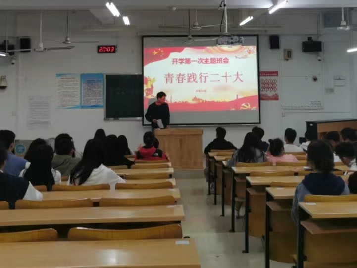 医生掀开奶罩边躁边狠狠躁视频