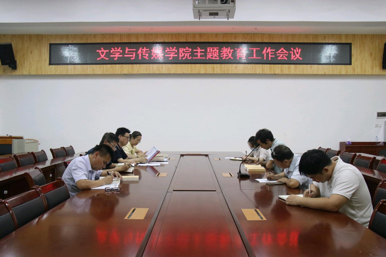 医生掀开奶罩边躁边狠狠躁视频