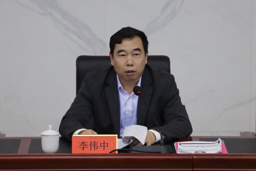 医生掀开奶罩边躁边狠狠躁视频