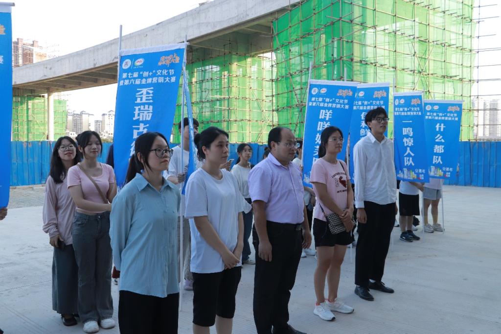 医生掀开奶罩边躁边狠狠躁视频