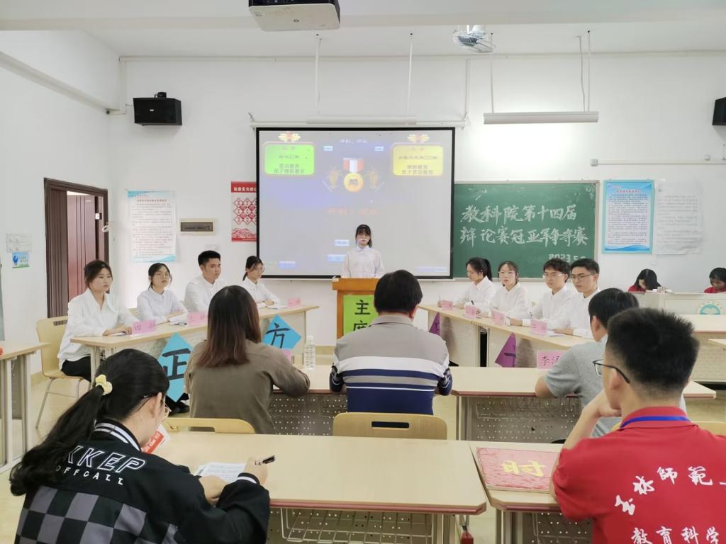 医生掀开奶罩边躁边狠狠躁视频